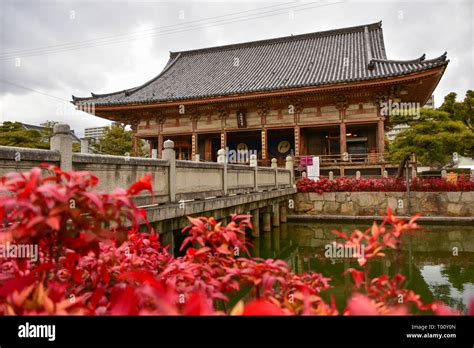 Den första buddhistiska templet i Japan; 6:e århundradet; en ny era av tro och kultur